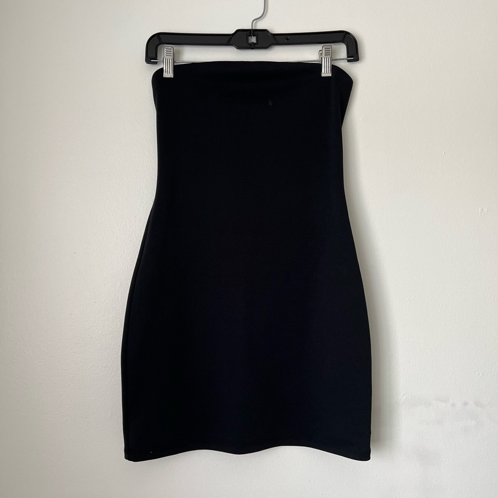 Silence + Noise Urban Outfitters black bodycon strapless mini dress | size S